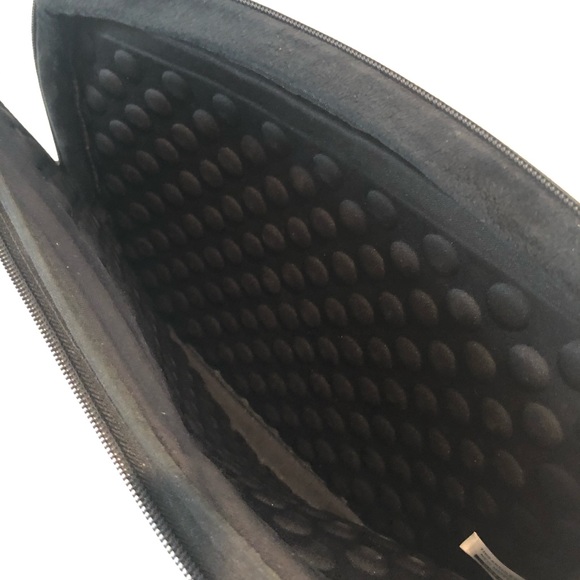 Laptop case - Picture 2 of 3